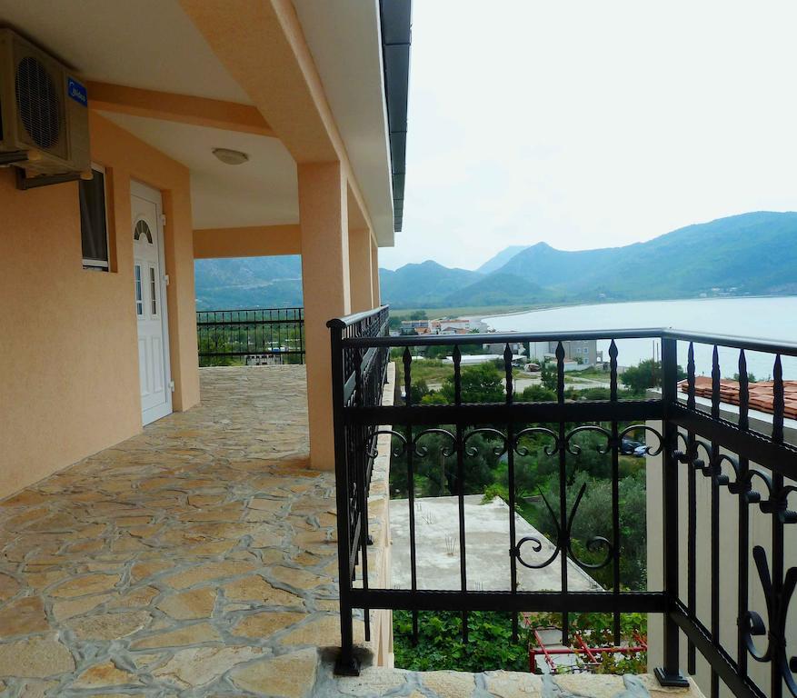 Apartments Papillon Podgorica Habitación foto